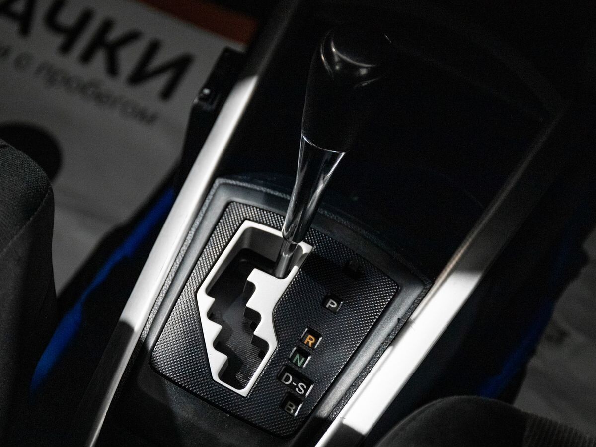 Toyota Corolla 2014 - фото автомобиля