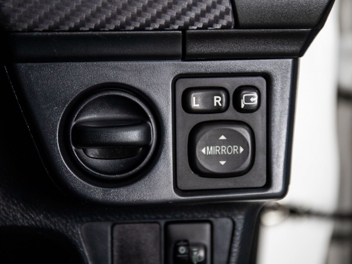 Toyota Corolla 2014 - фото автомобиля