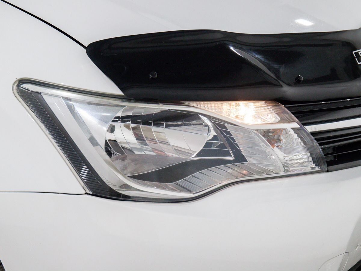 Toyota Corolla 2014 - фото автомобиля