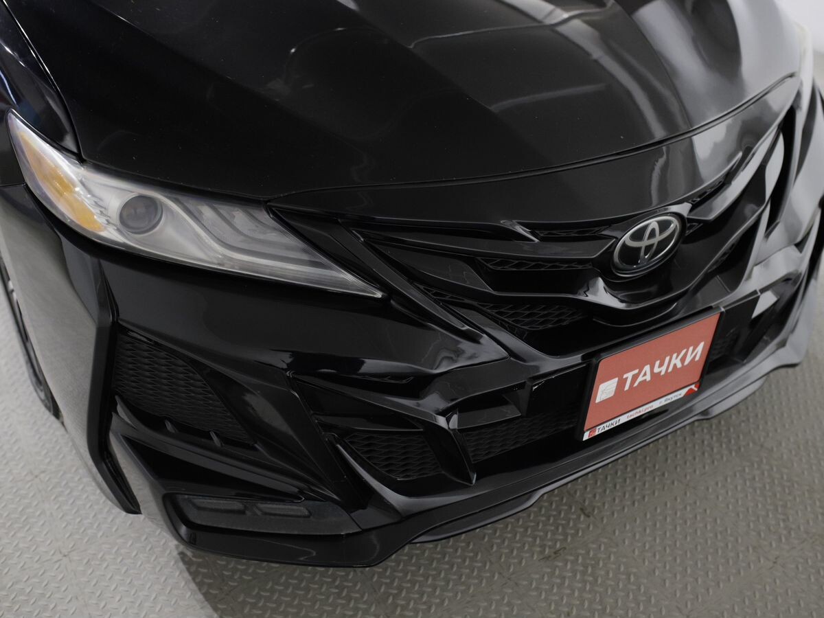 Toyota Camry 2020 - фото автомобиля