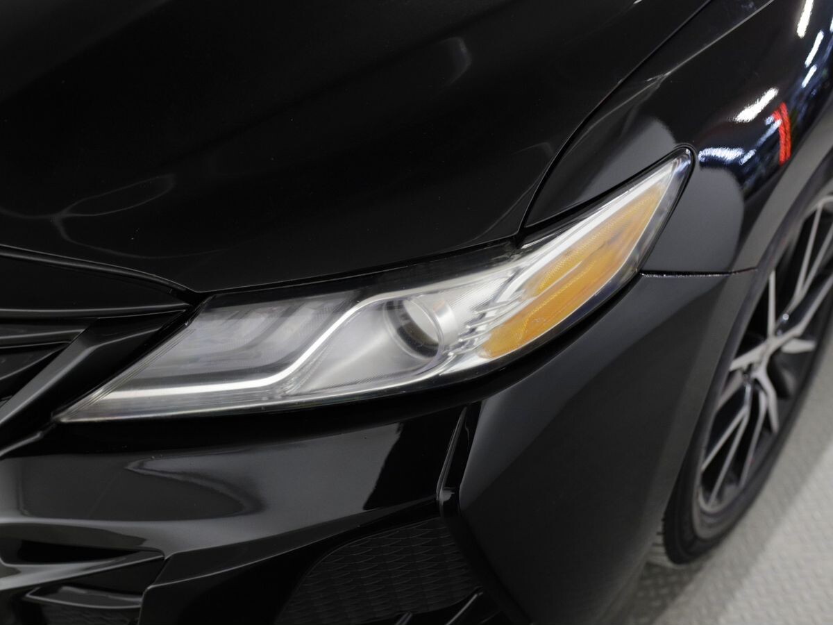 Toyota Camry 2020 - фото автомобиля