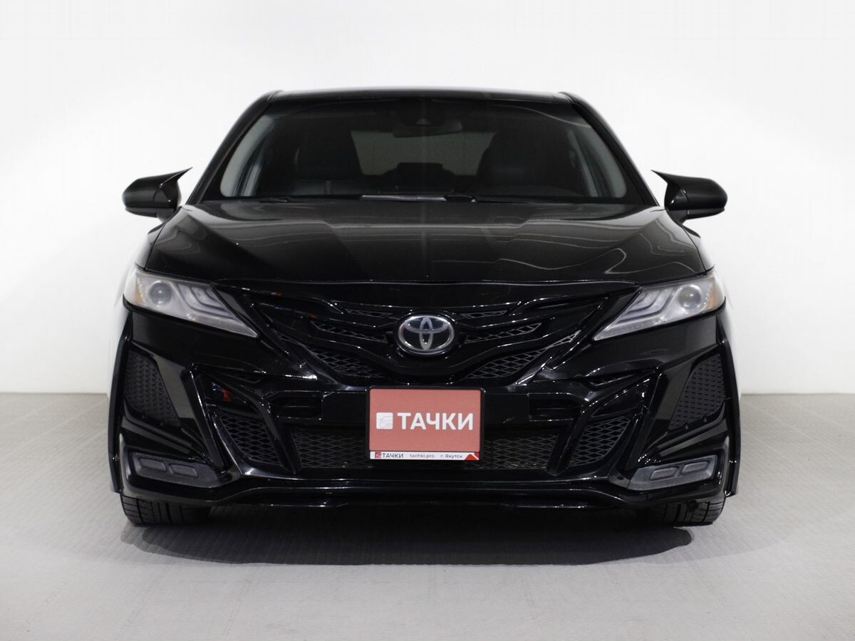 Toyota Camry 2020 - фото автомобиля