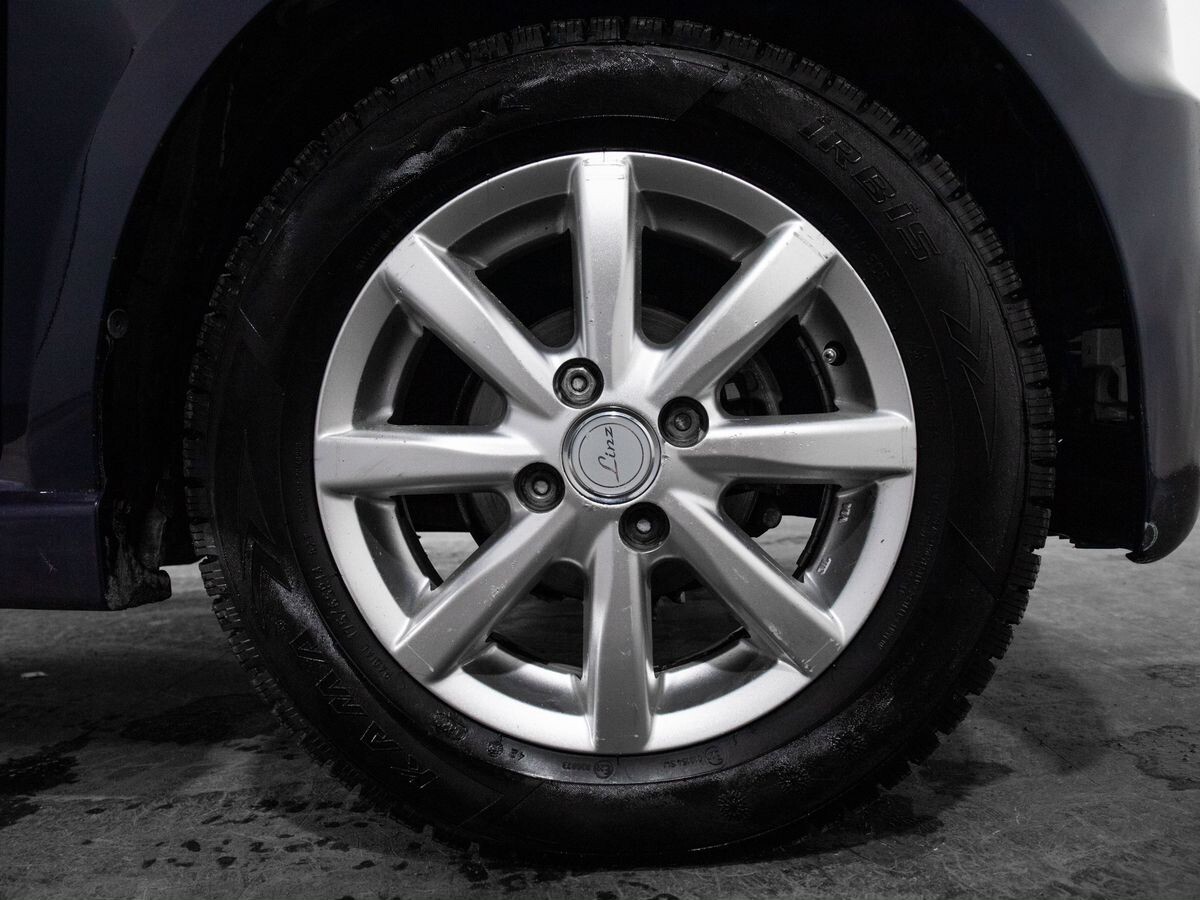 Toyota Pixis Space 2014 - фото автомобиля