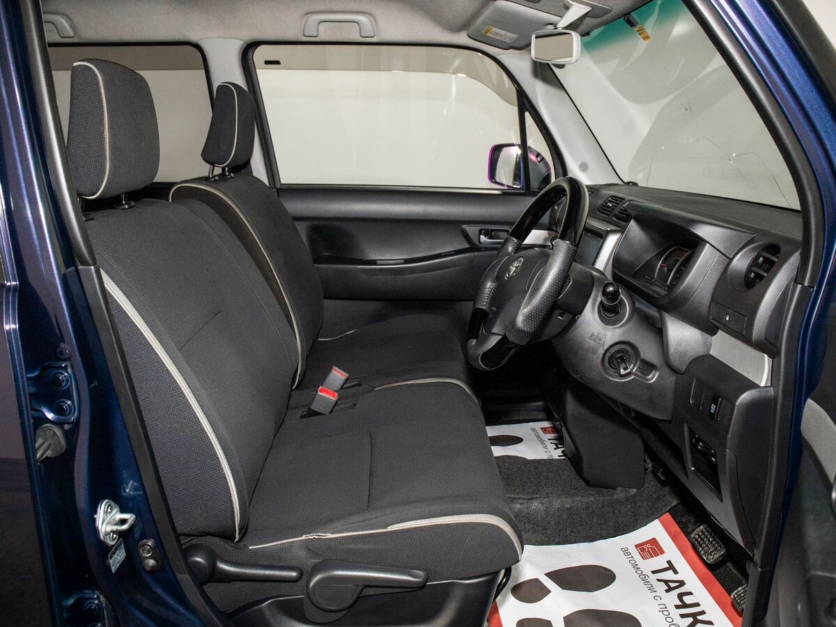 Toyota Pixis Space 2014 - фото автомобиля