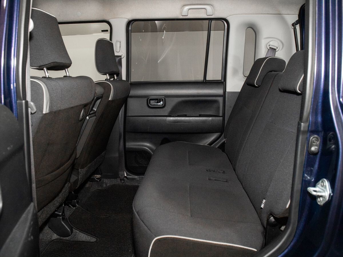 Toyota Pixis Space 2014 - фото автомобиля