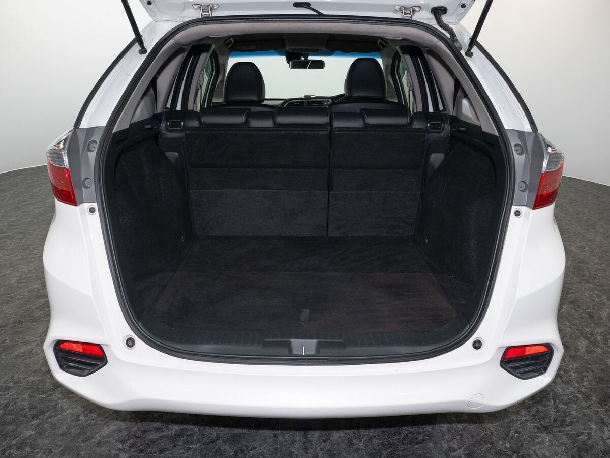 Honda Shuttle 2016 - фото автомобиля