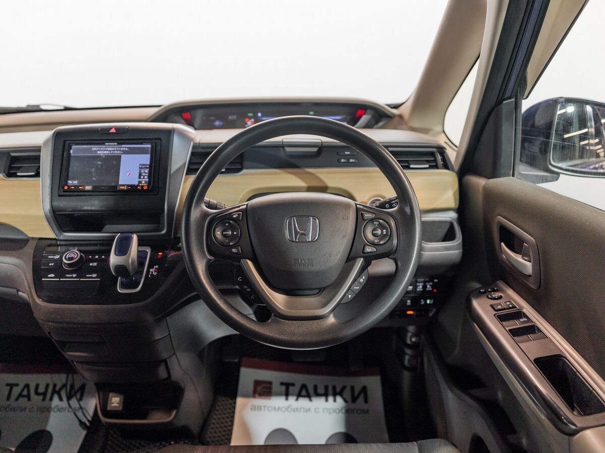 Honda Freed 2018 - фото автомобиля