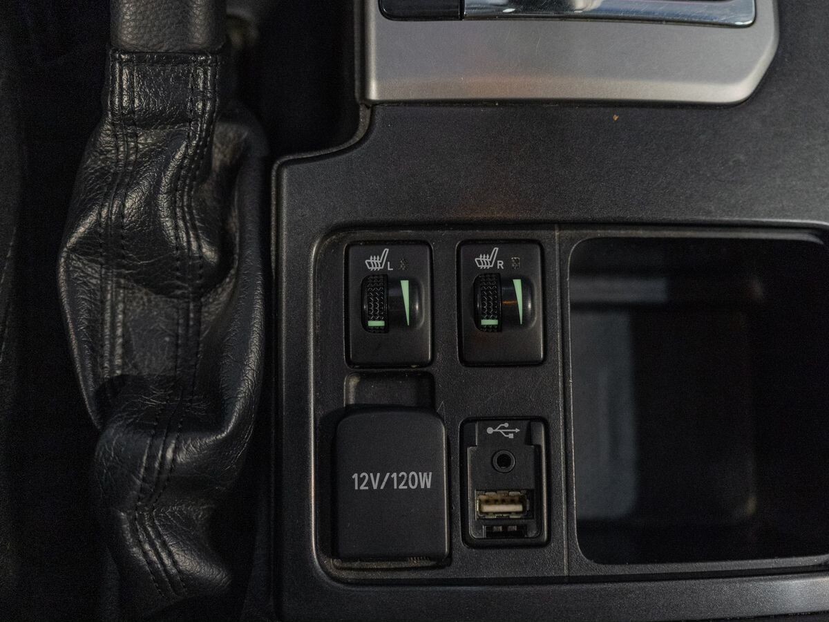 Toyota Land Cruiser Prado 2014 - фото автомобиля