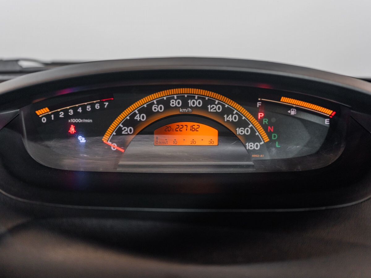 Honda Freed 2010 - фото автомобиля