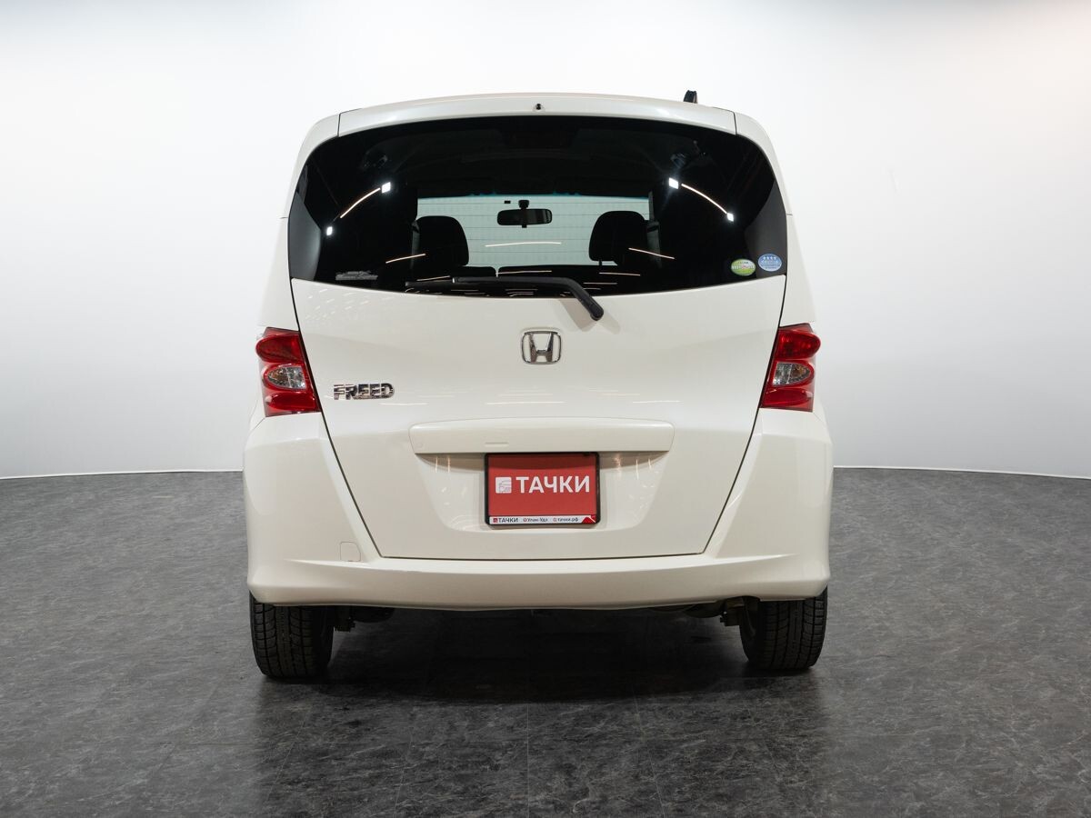 Honda Freed 2010 - фото автомобиля