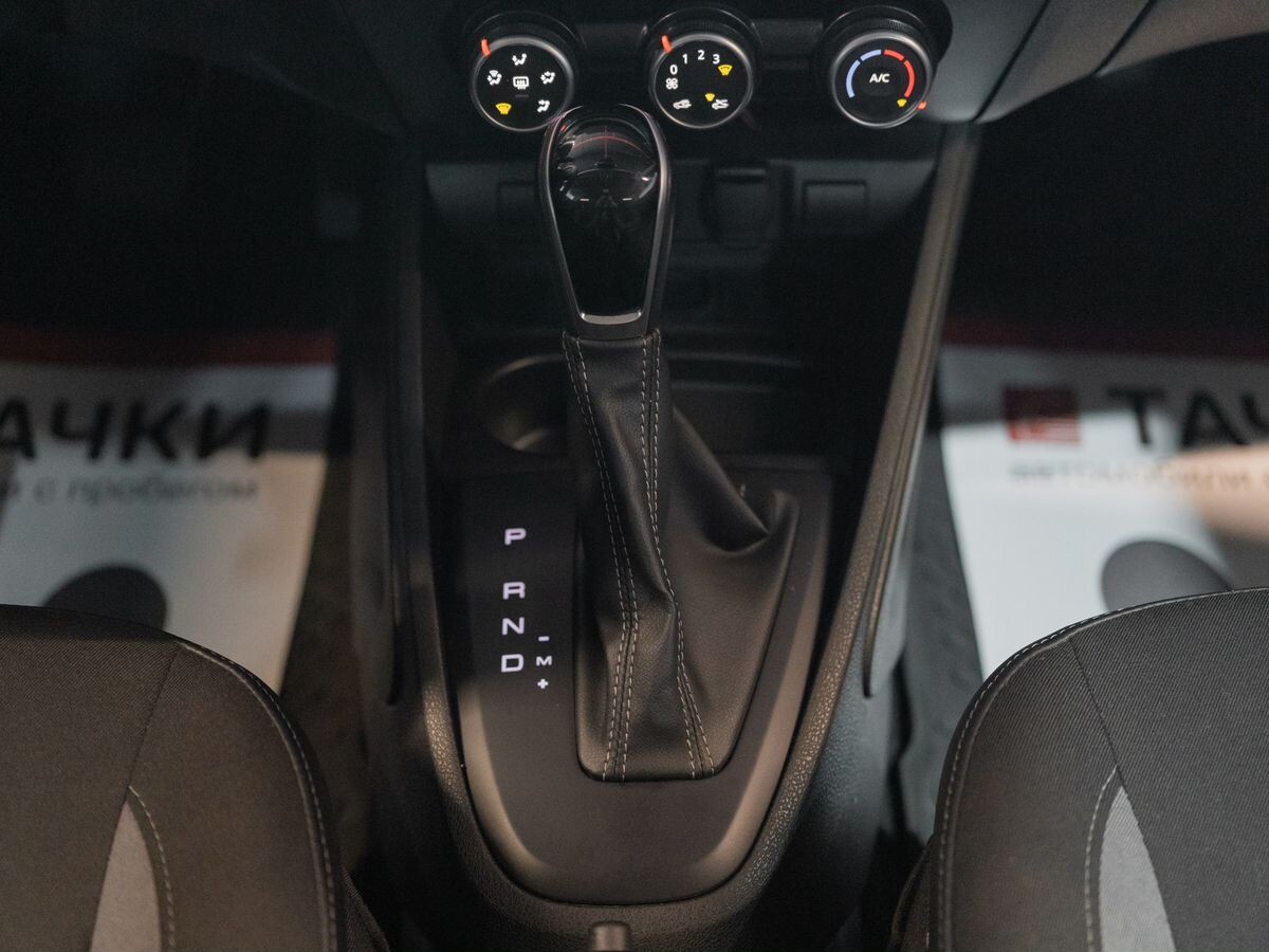 Lada (ВАЗ) Vesta 2024 - фото автомобиля