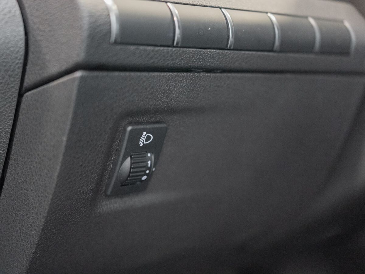 Lada (ВАЗ) Vesta 2024 - фото автомобиля