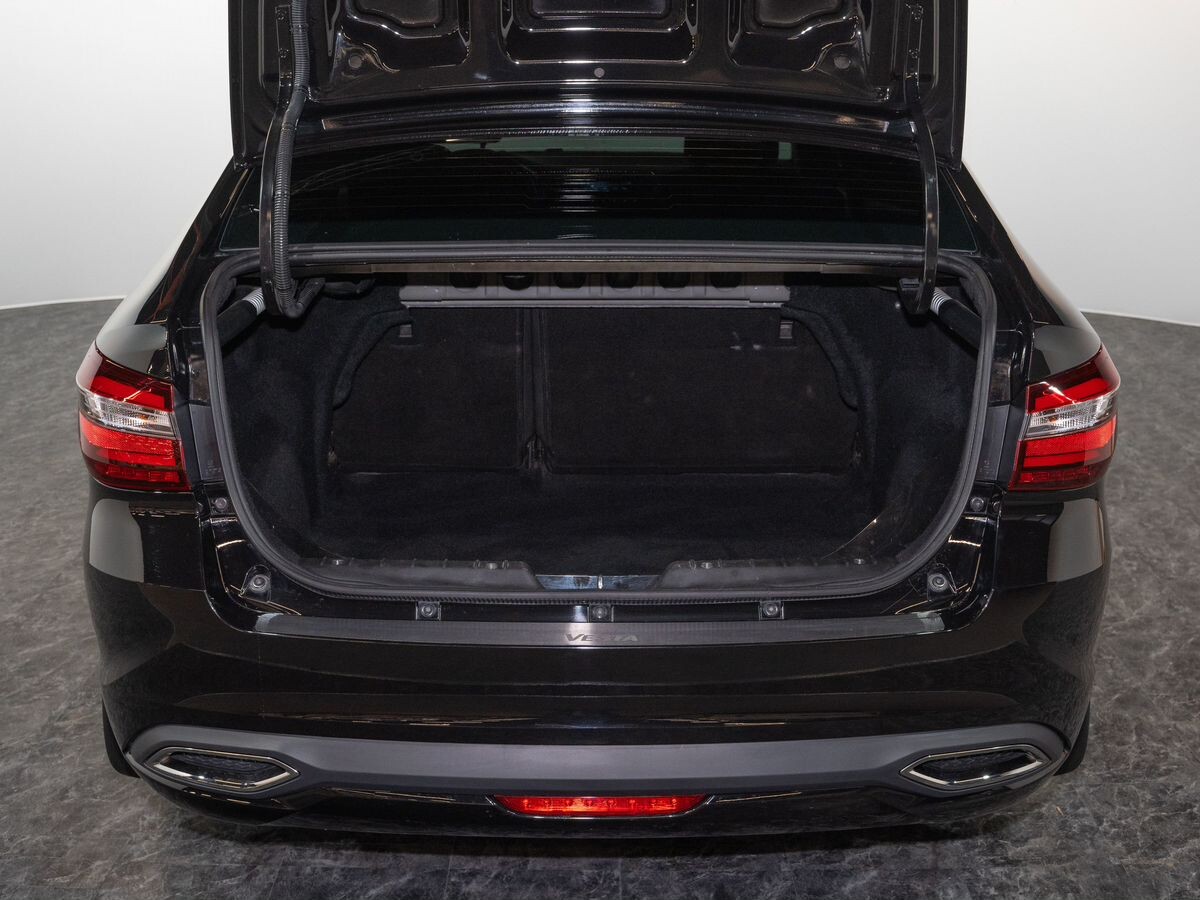 Lada (ВАЗ) Vesta 2024 - фото автомобиля