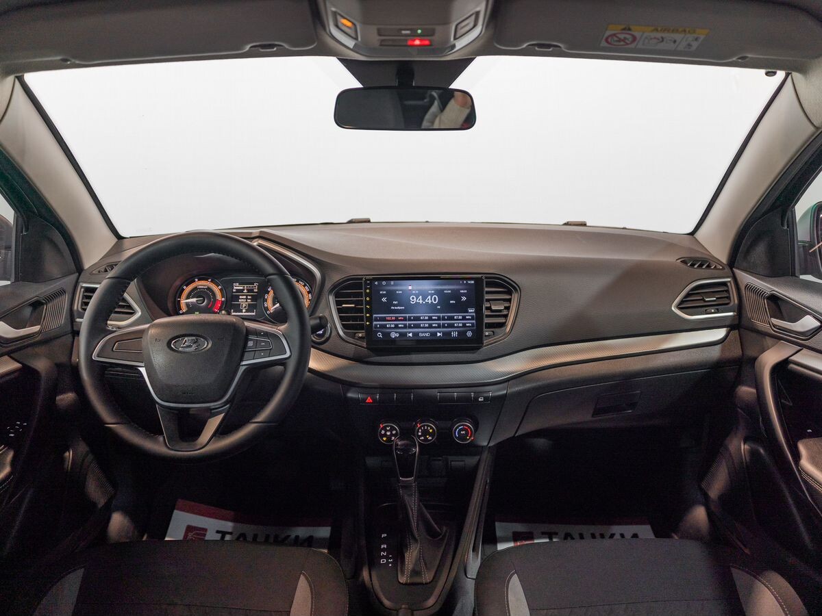 Lada (ВАЗ) Vesta 2024 - фото автомобиля