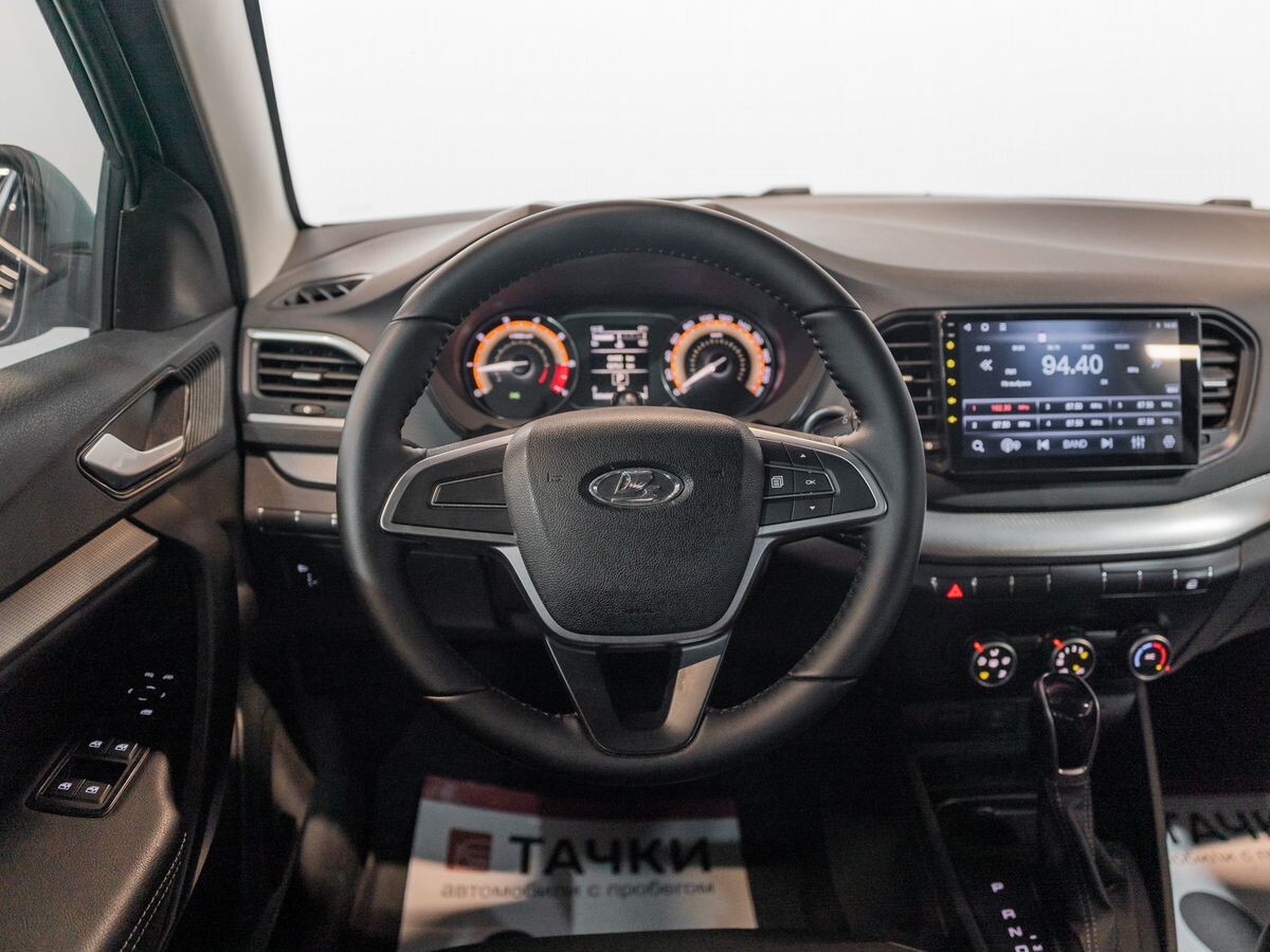 Lada (ВАЗ) Vesta 2024 - фото автомобиля