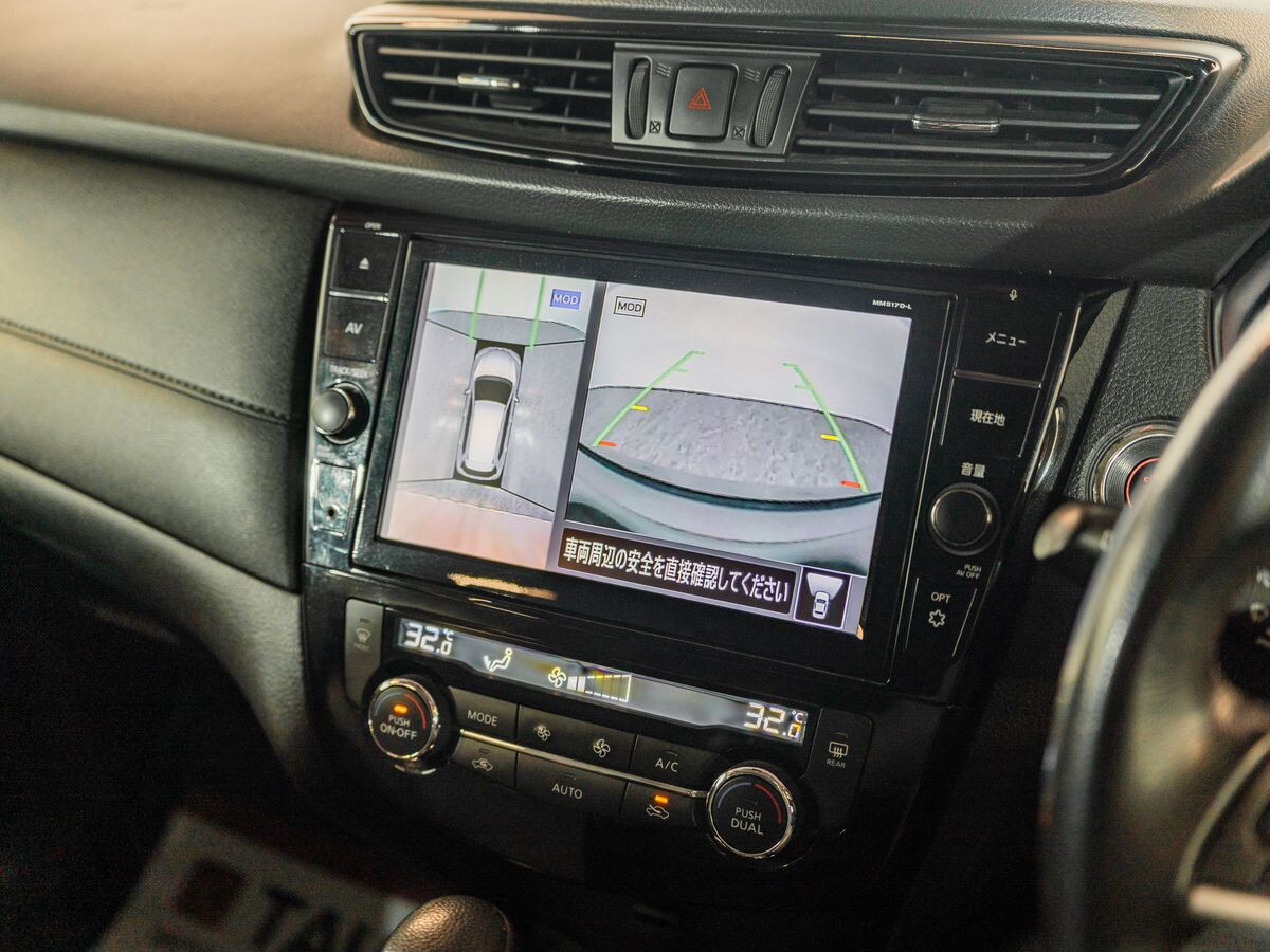 Nissan X-Trail 2017 - фото автомобиля