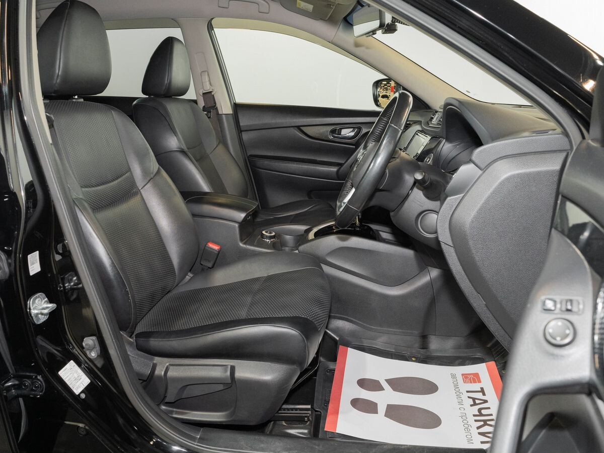 Nissan X-Trail 2017 - фото автомобиля