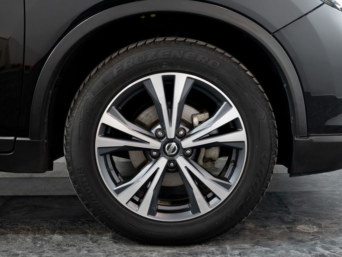 Nissan X-Trail 2017 - фото автомобиля