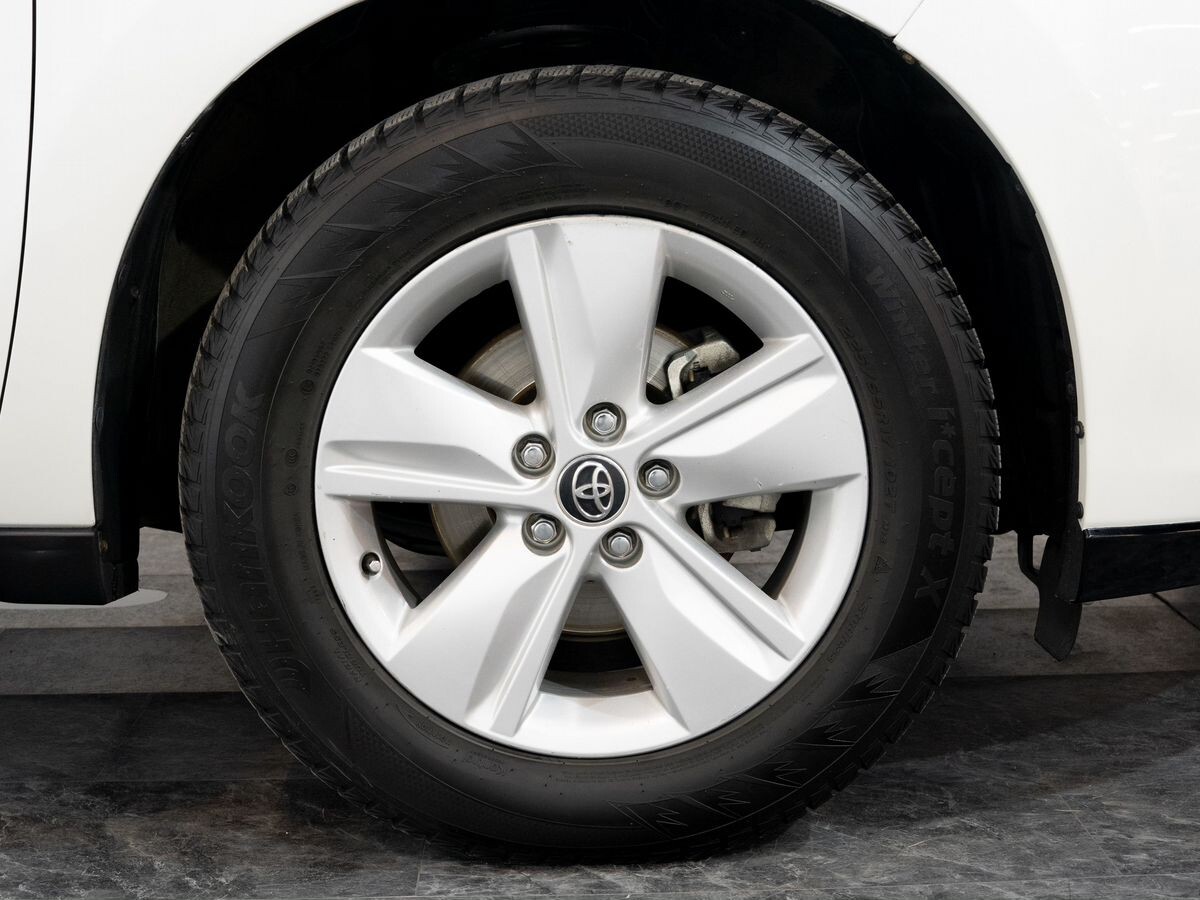 Toyota Harrier 2017 - фото автомобиля