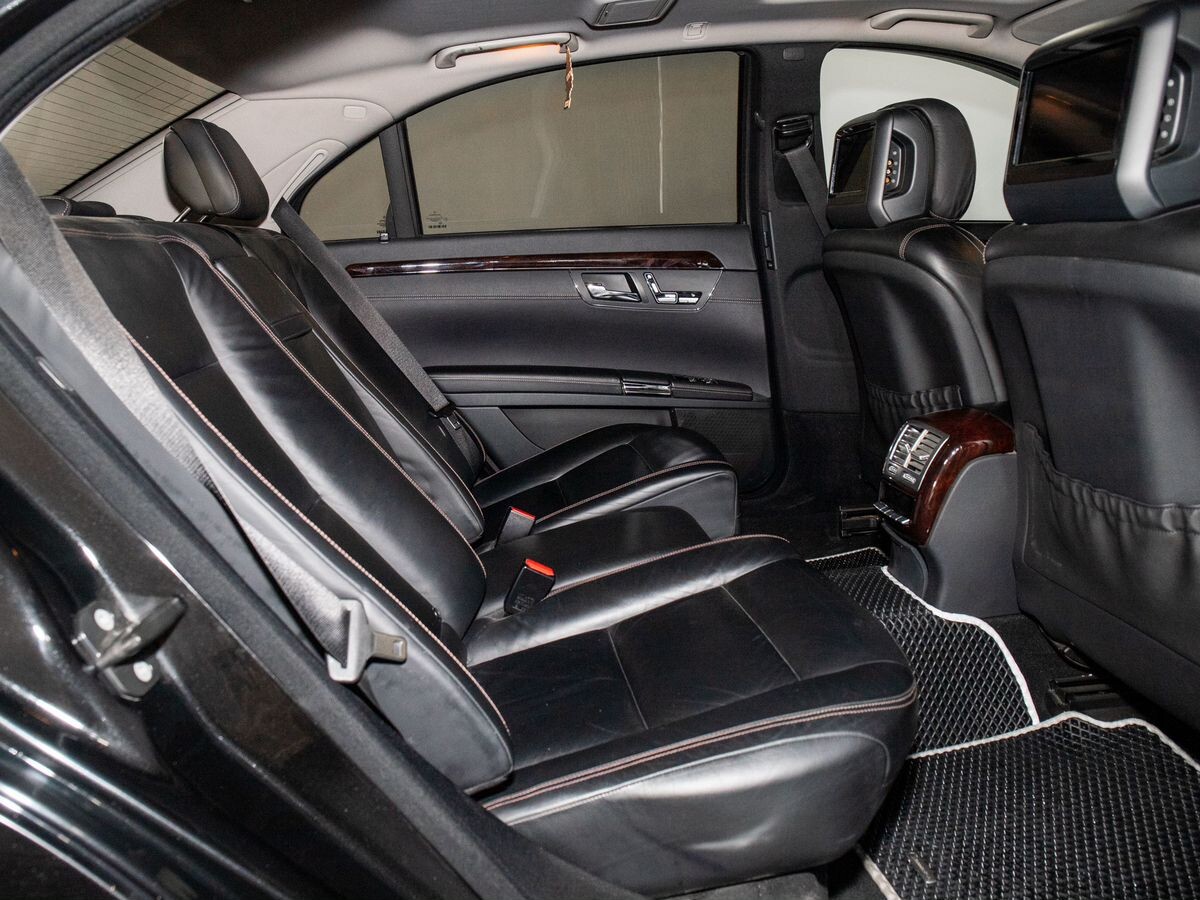 Mercedes-Benz S-Класс 2011 - фото автомобиля