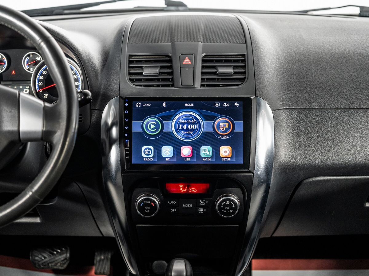 Suzuki SX4 2010 - фото автомобиля