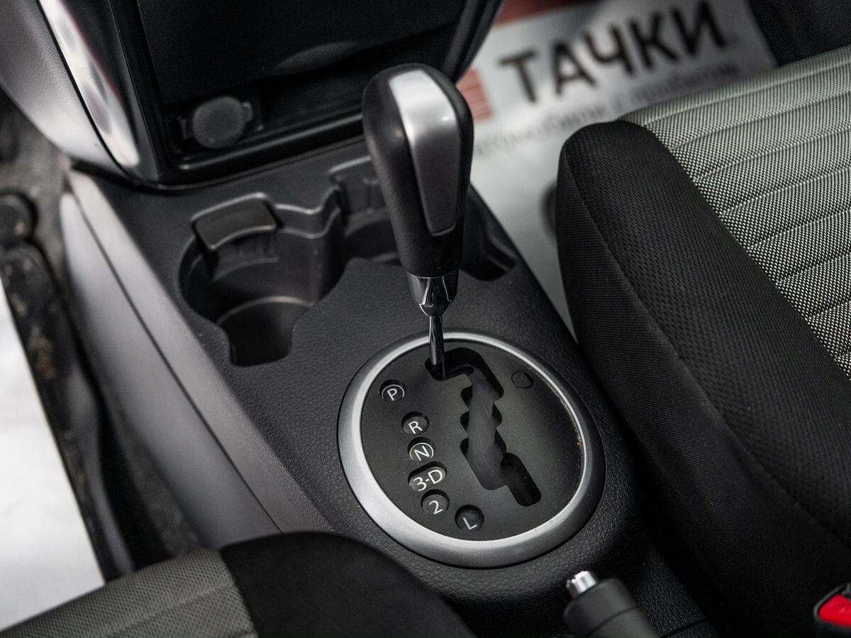 Suzuki SX4 2010 - фото автомобиля