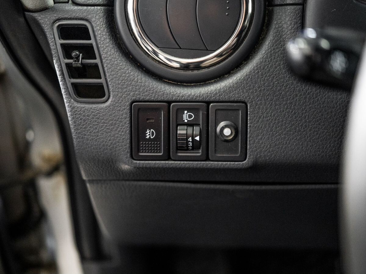 Suzuki SX4 2010 - фото автомобиля