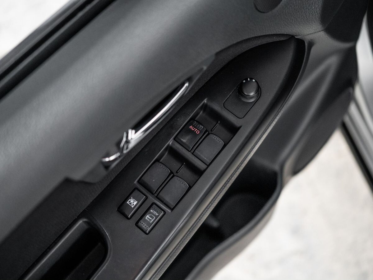 Suzuki SX4 2010 - фото автомобиля