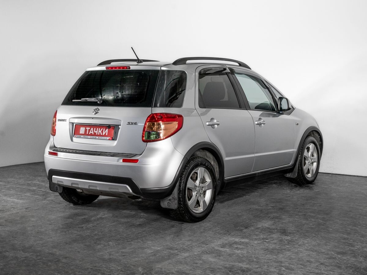 Suzuki SX4 2010 - фото автомобиля