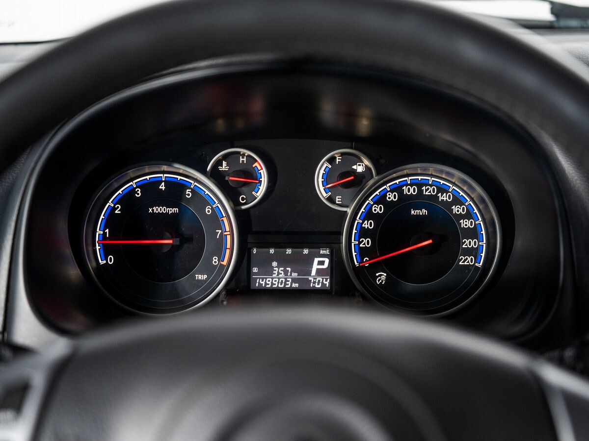 Suzuki SX4 2010 - фото автомобиля