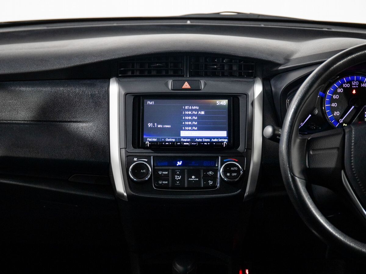 Toyota Corolla 2018 - фото автомобиля