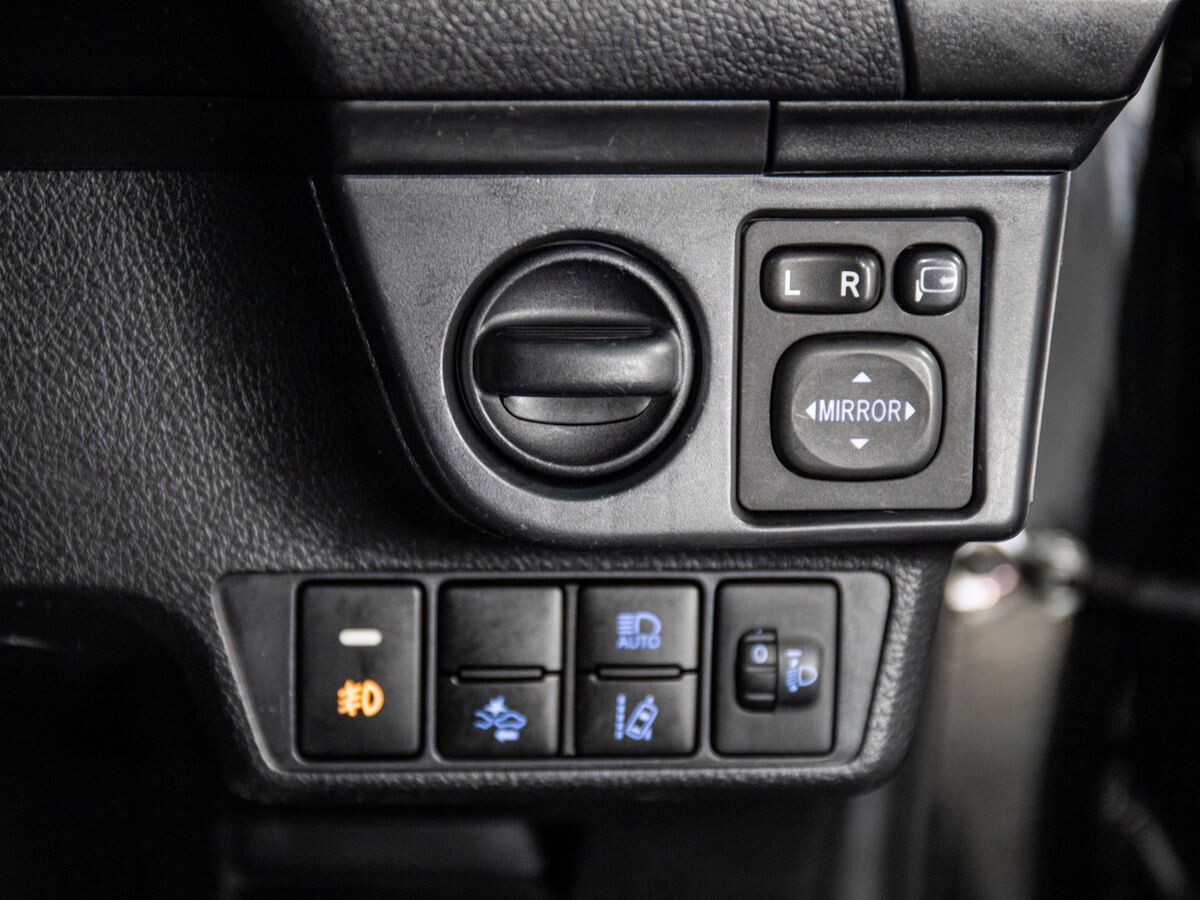 Toyota Corolla 2018 - фото автомобиля