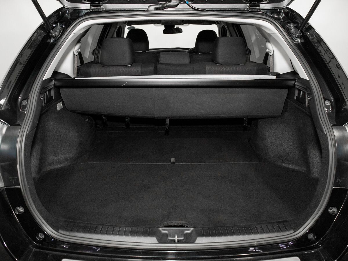 Toyota Corolla 2018 - фото автомобиля