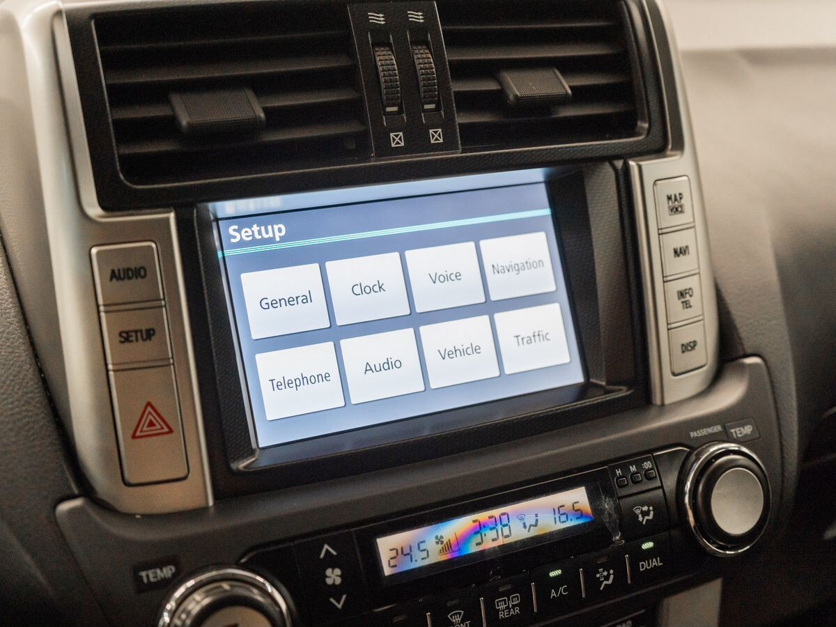 Toyota Land Cruiser Prado 2012 - фото автомобиля