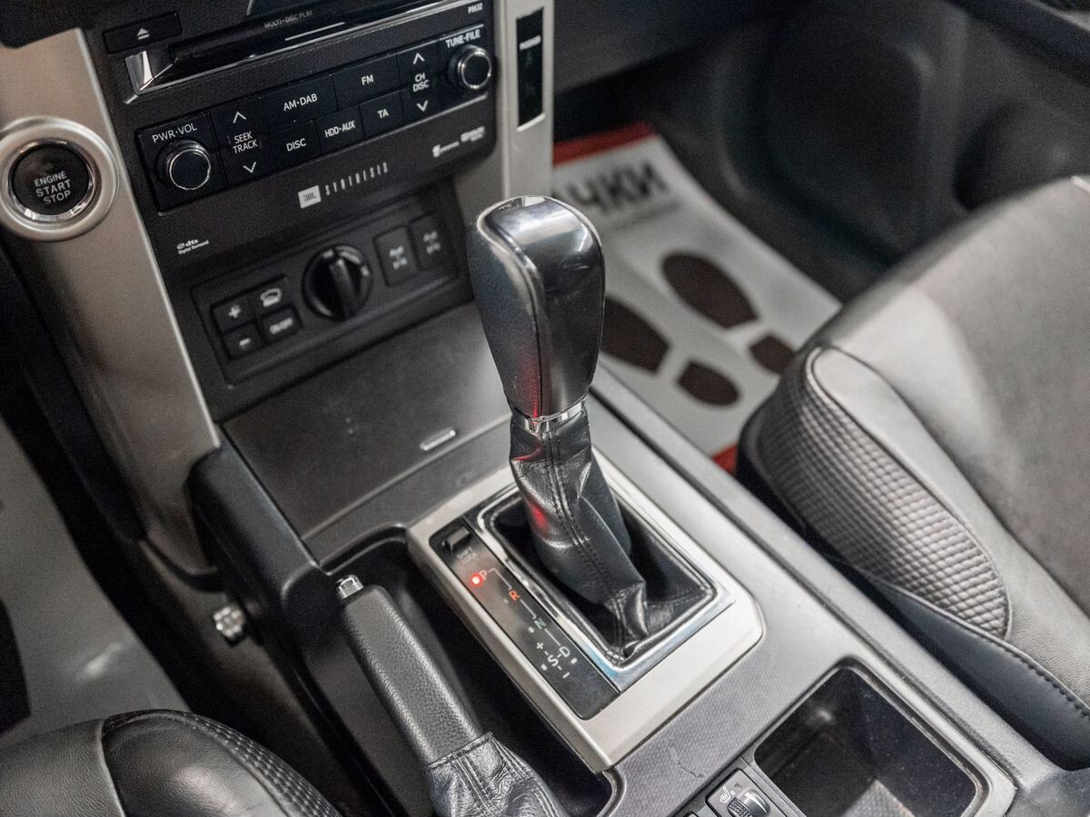 Toyota Land Cruiser Prado 2012 - фото автомобиля