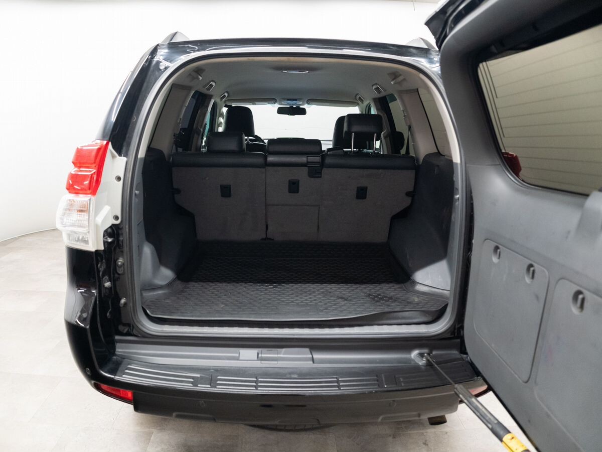 Toyota Land Cruiser Prado 2012 - фото автомобиля