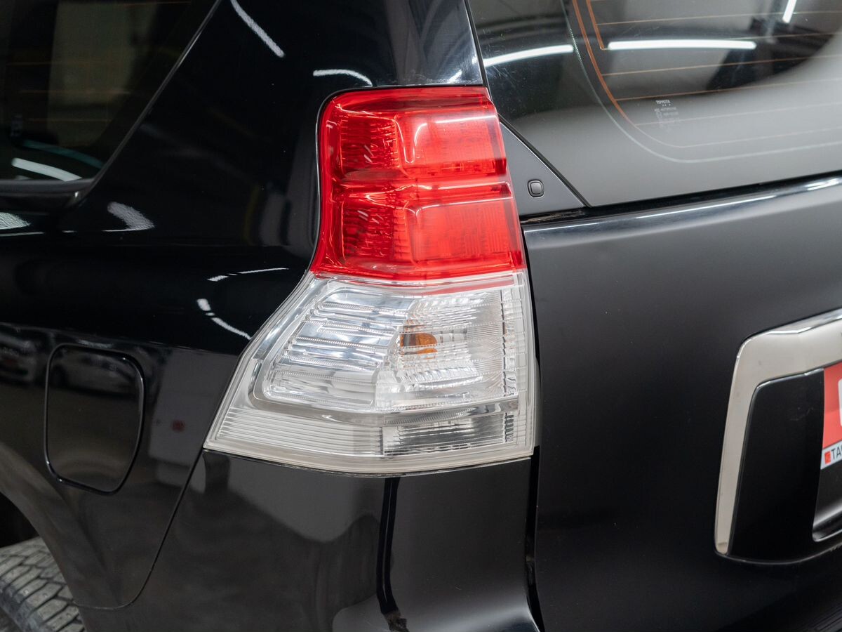 Toyota Land Cruiser Prado 2012 - фото автомобиля