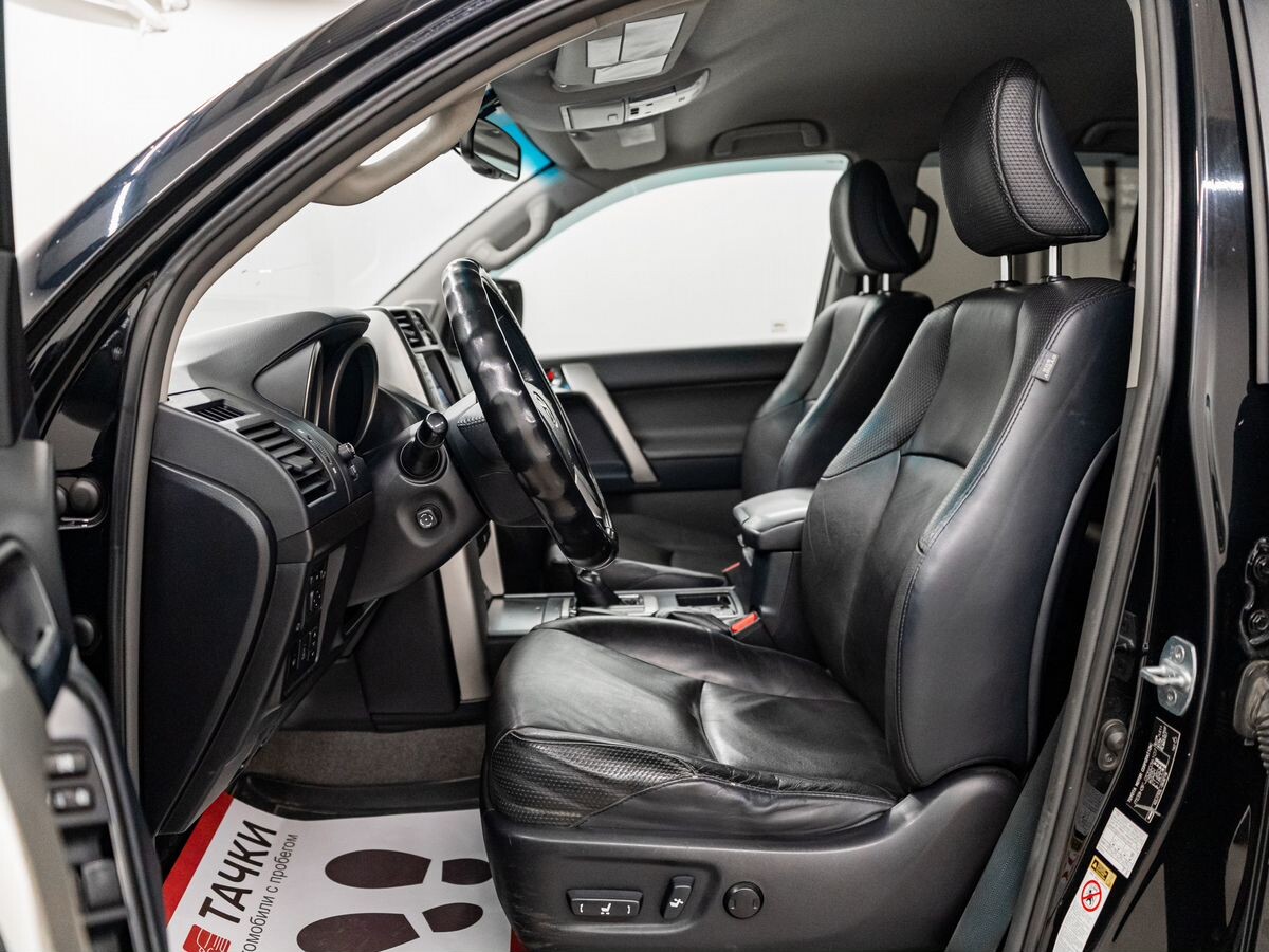 Toyota Land Cruiser Prado 2012 - фото автомобиля