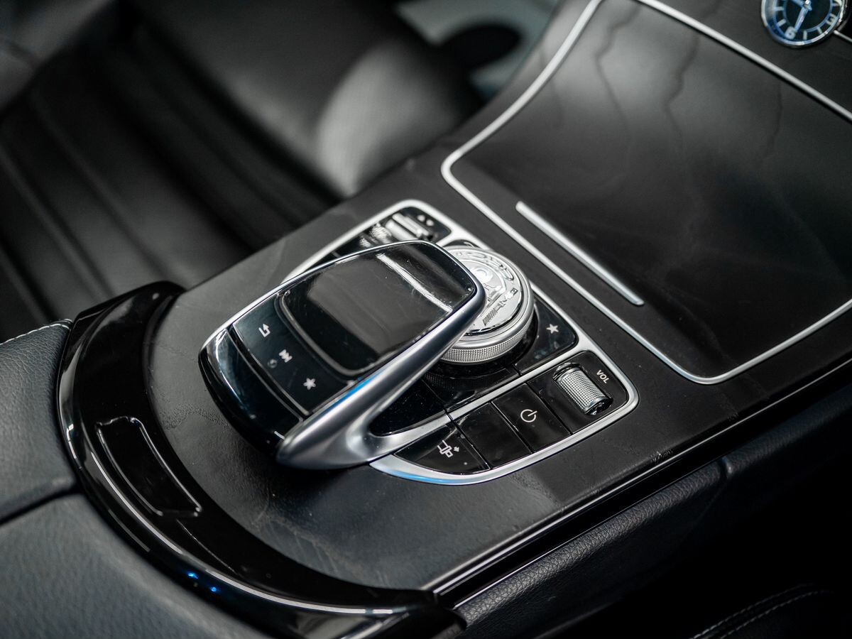 Mercedes-Benz C-Class 2017 - фото автомобиля
