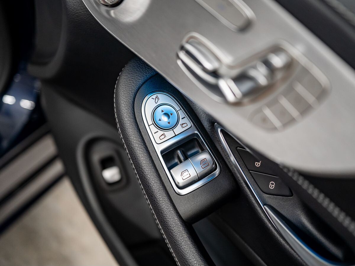 Mercedes-Benz C-Class 2017 - фото автомобиля