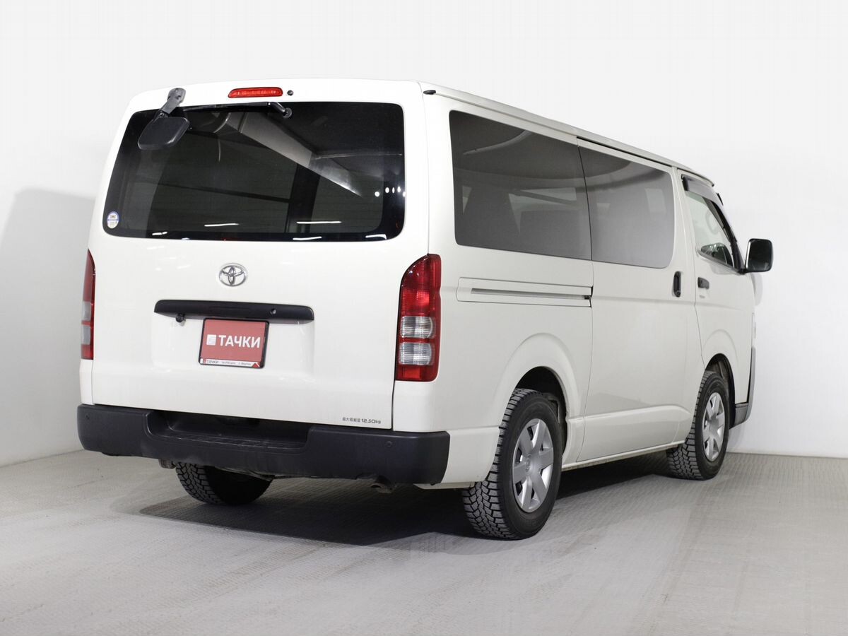 Toyota HiAce 2021 - фото автомобиля