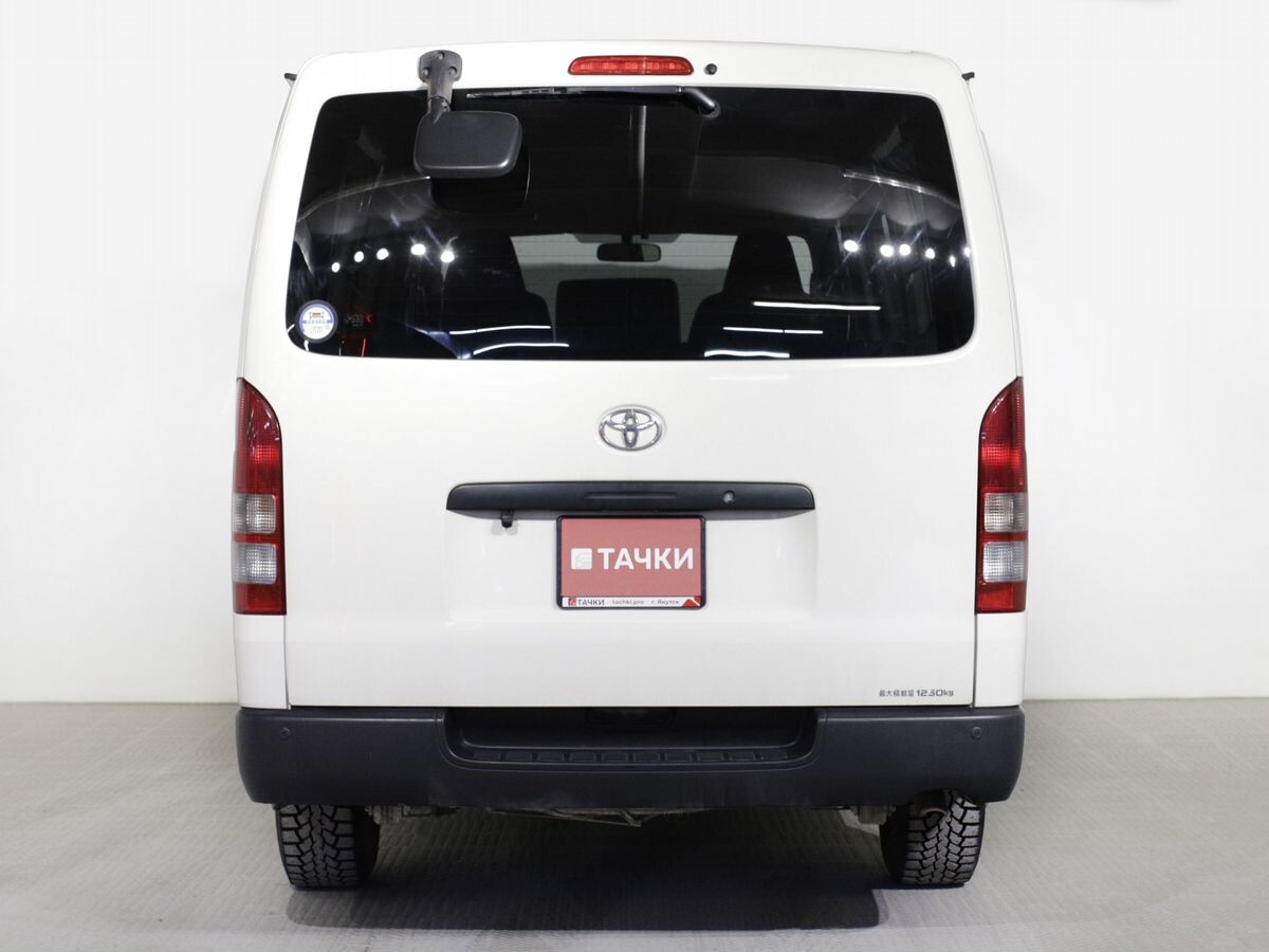 Toyota HiAce 2021 - фото автомобиля