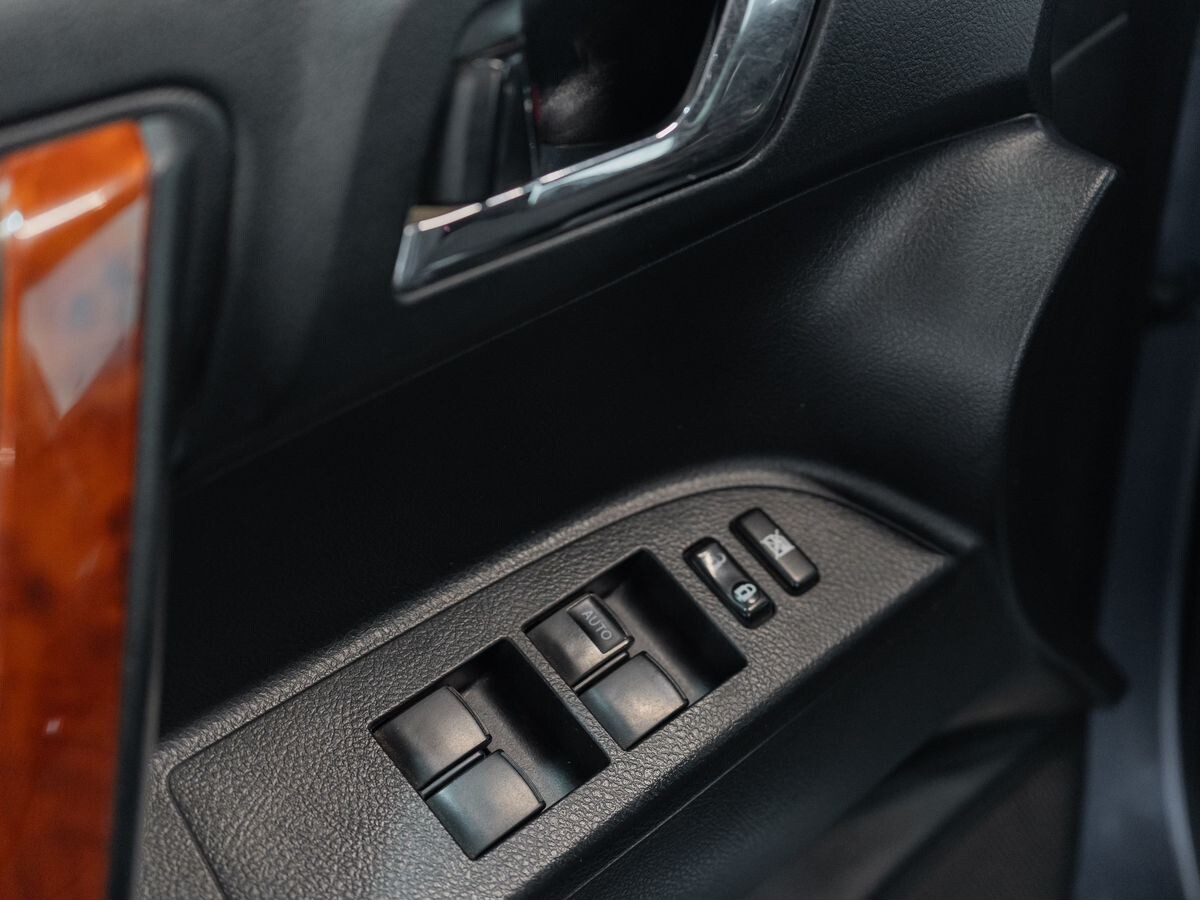 Toyota Highlander 2011 - фото автомобиля