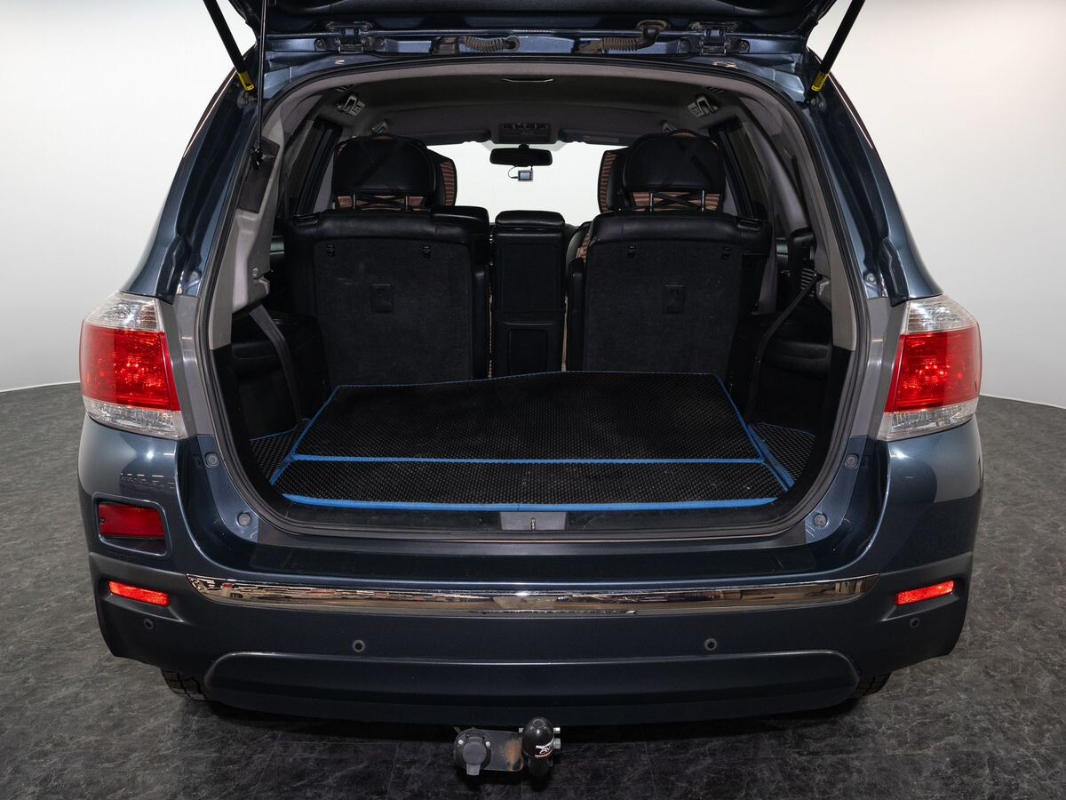 Toyota Highlander 2011 - фото автомобиля