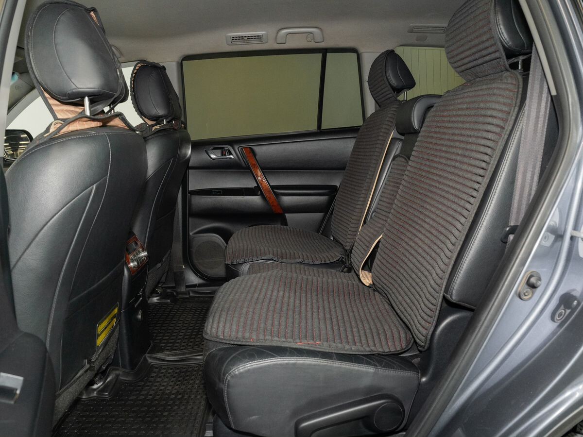 Toyota Highlander 2011 - фото автомобиля