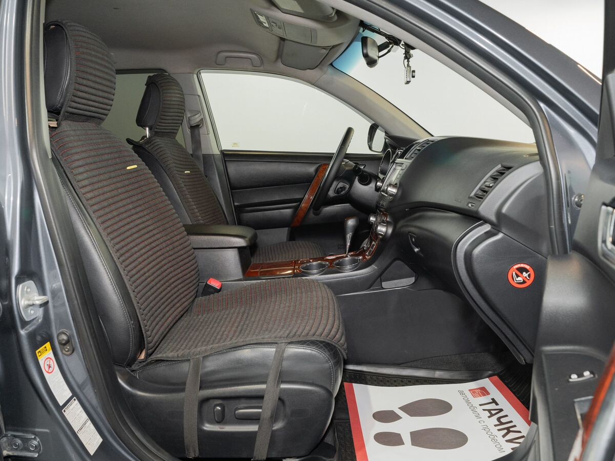 Toyota Highlander 2011 - фото автомобиля