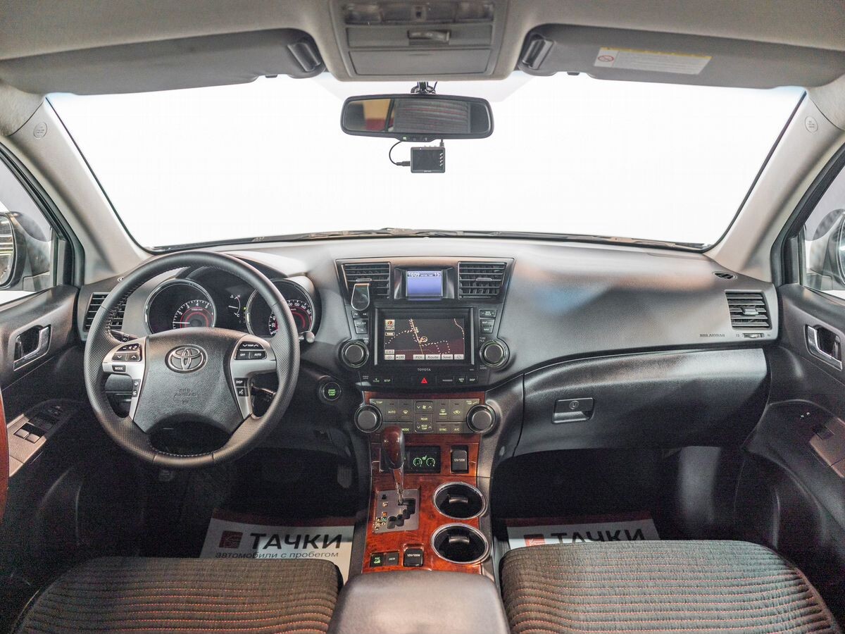 Toyota Highlander 2011 - фото автомобиля