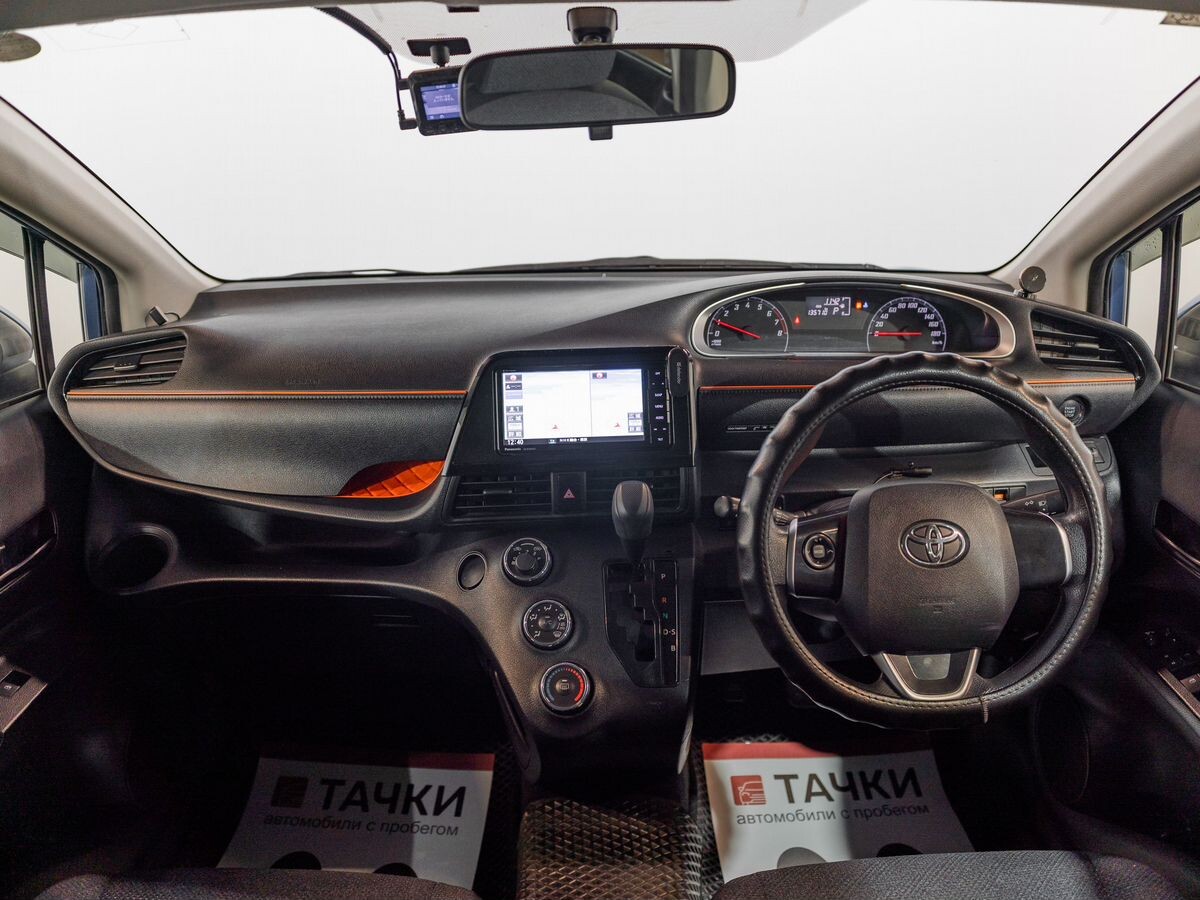 Toyota Sienta 2015 - фото автомобиля