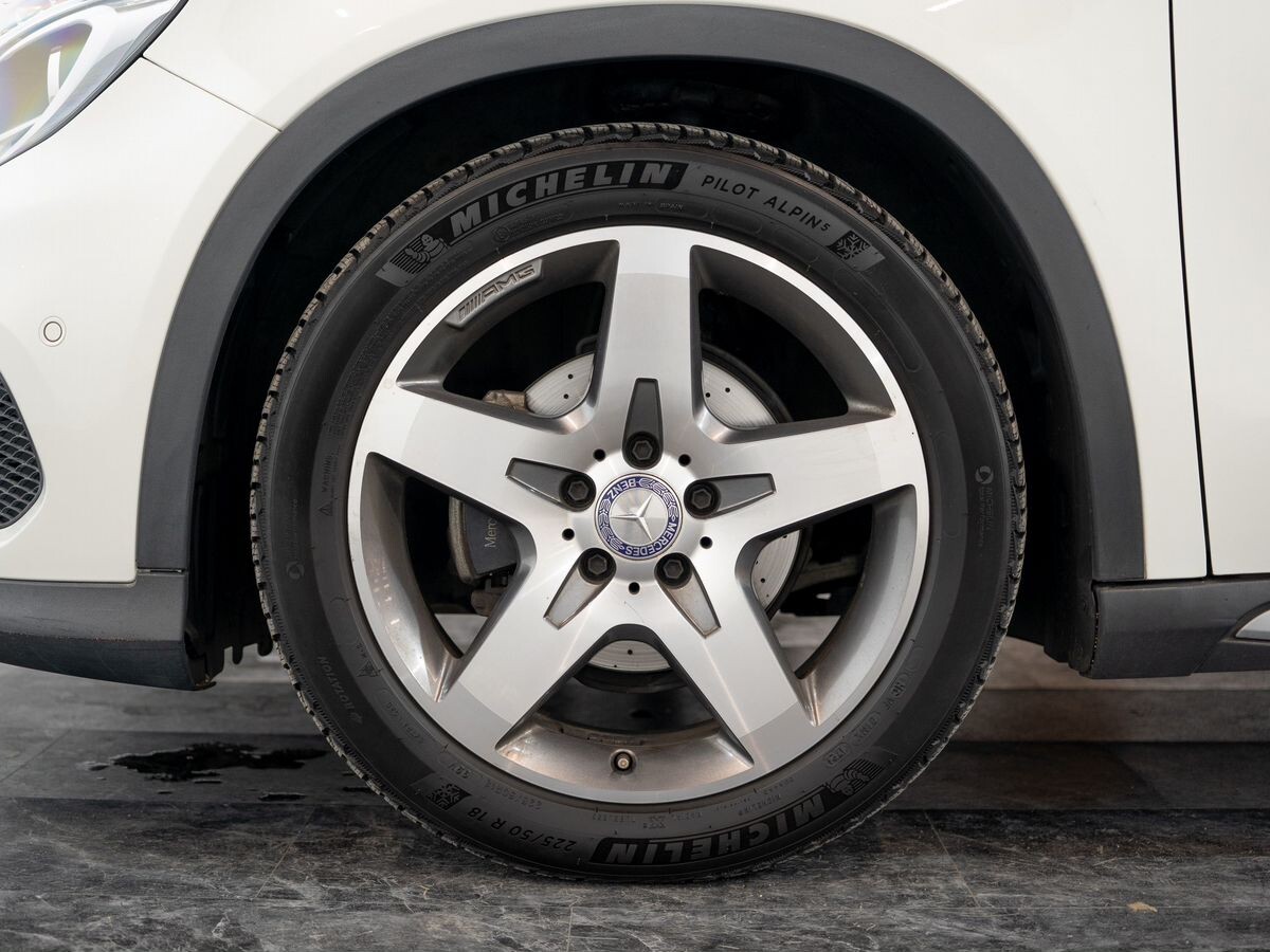 Mercedes-Benz GLA 2015 - фото автомобиля