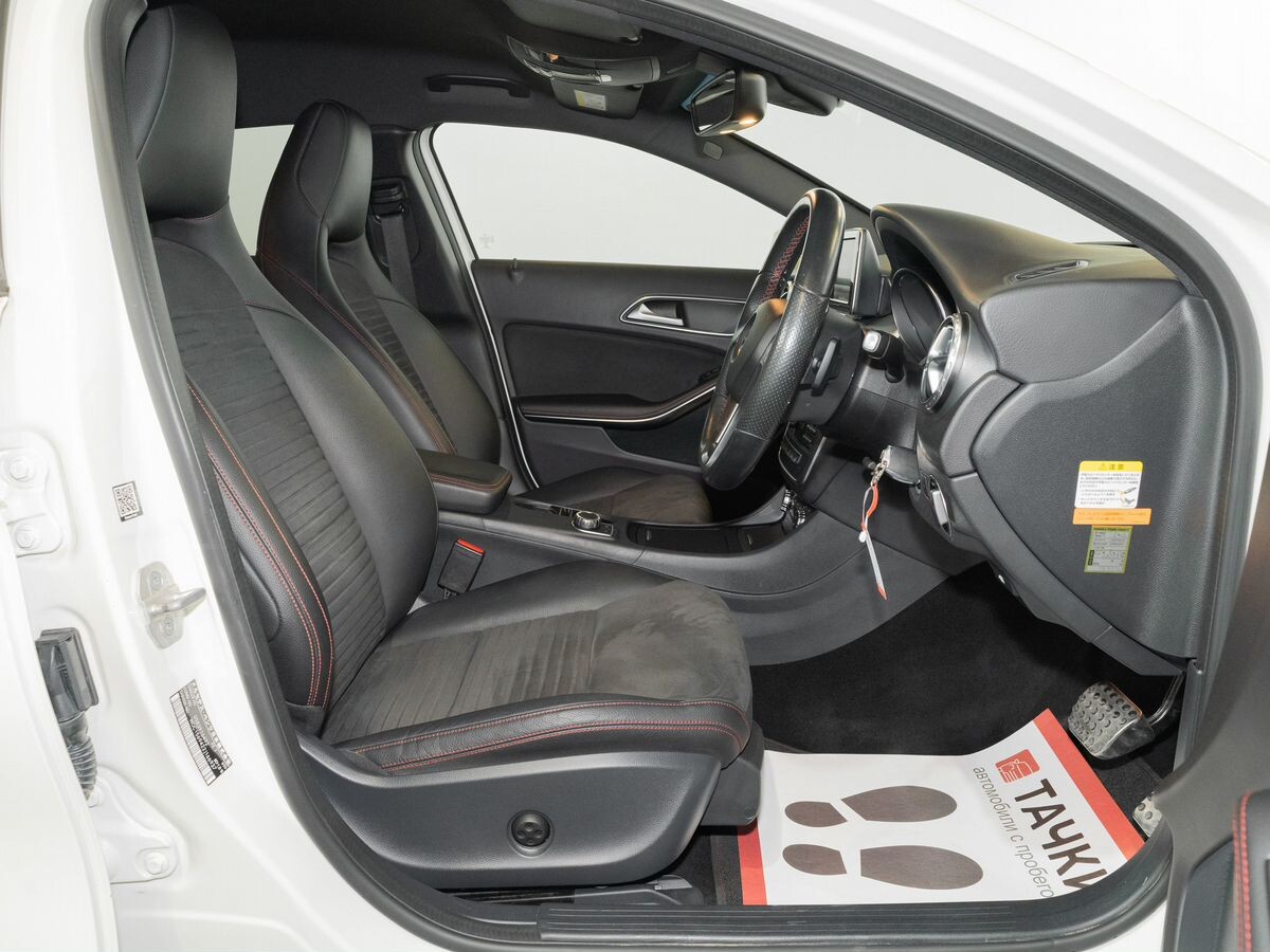 Mercedes-Benz GLA 2015 - фото автомобиля